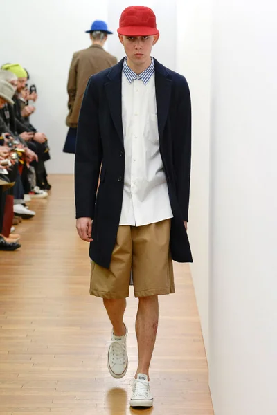 Look 12